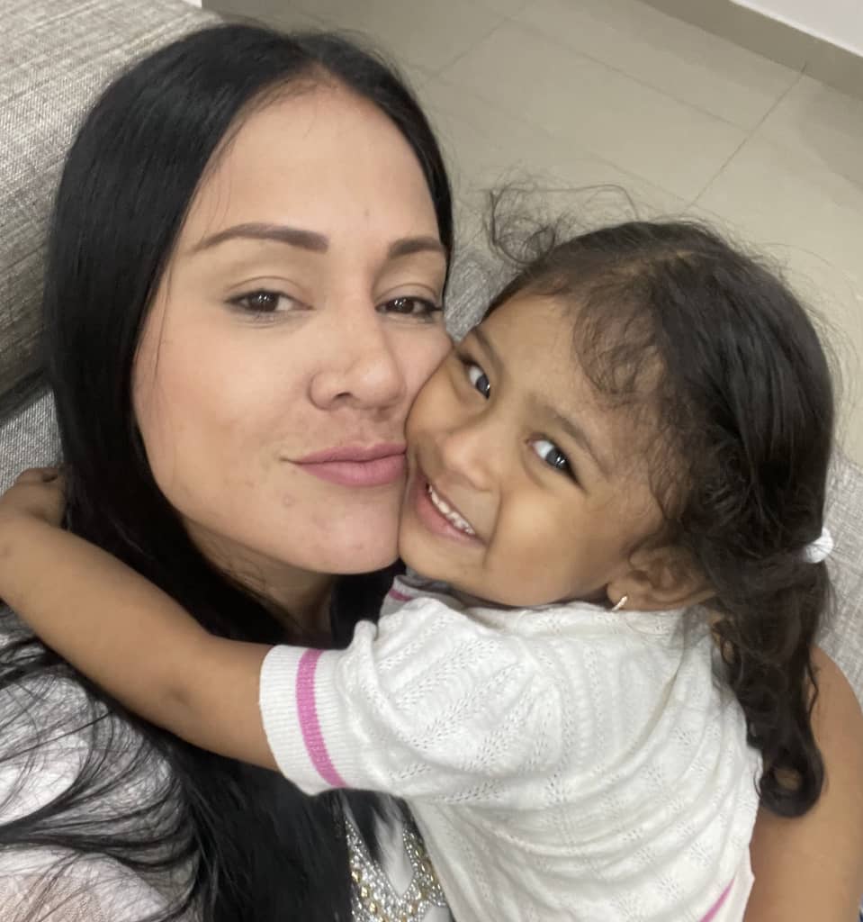 adbernabe's tweet photo. #AcciónDemocrática brinda respaldo moral y político a la compañera y líder @laidygomezf por la patraña de despojarla de su vivienda principal, sin tomar en cuenta que es  madre de una niña que merece atención médica y por eso se encuentra fuera de su estado natal. AD está contigo https://t.co/SVCkl9UDSP