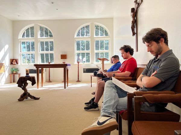 FSCvocations's tweet photo. College-aged? Open to discerning how you are called to serve God? We're here to walk with you. #Catholic #vocation #BeBrother #moreFSC #discernwithus #discernment #summer #retreat https://t.co/s8yZOEvwkY https://t.co/IdLDTuVFmV