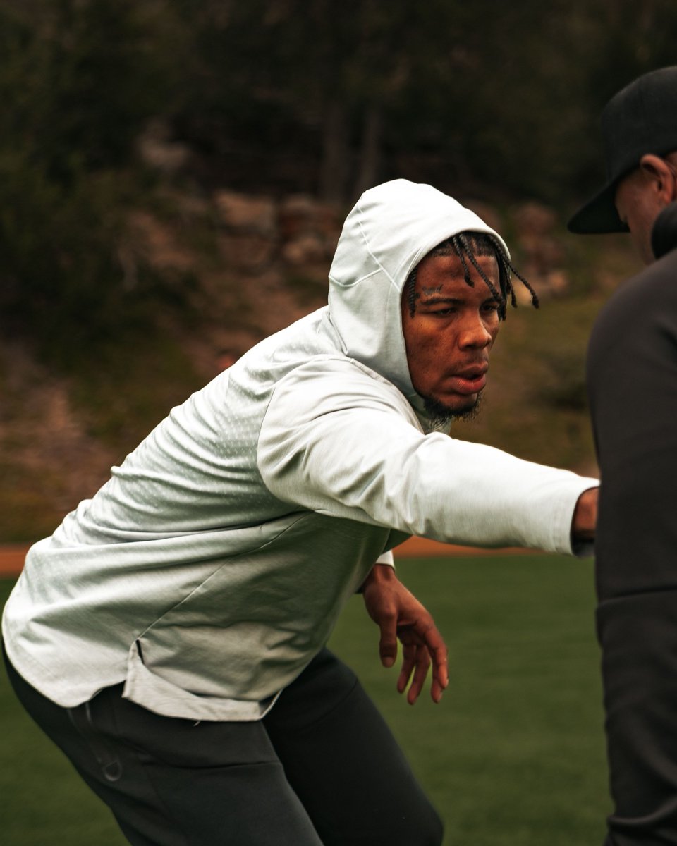 1Sportsrx's tweet photo. We don’t do just #therapy &amp; #recovery. We get down on the field and in the weight room too.

#FullService https://t.co/pe6dRbEDev