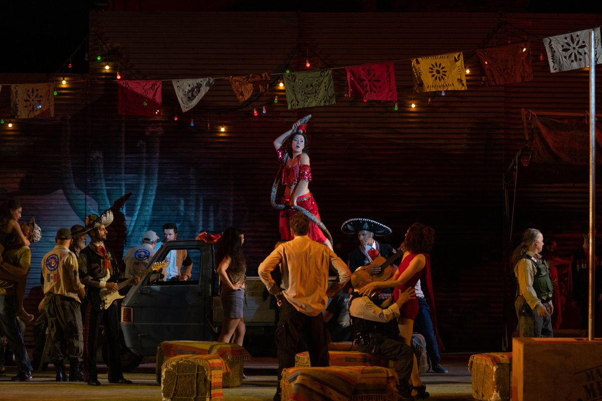 OperaRoma's tweet photo. Torna a Caracalla "Carmen" di Bizet con la direzione #JordiBernàcer e la regia di #ValentinaCarrasco. Dal 15 luglio al 4 agosto potremo rivivere l’amore tragico tra la sensuale sigaraia e Don José, interpretati da #VeronicaSimeoni e #SaimirPirgu.
#operaroma #Caracalla2022 https://t.co/cUaekv6j1f