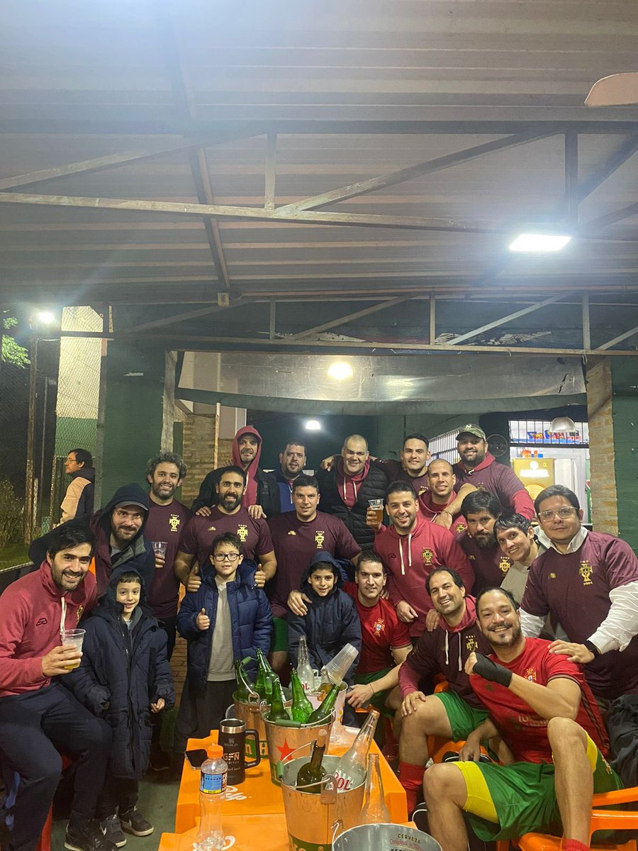 puente_rebn's tweet photo. La actitud no se negocia! Portugal 2001 a Semis 🇵🇹💪🏼 #ExaXtoRey #CatPrimera https://t.co/oMeR2dP3gL