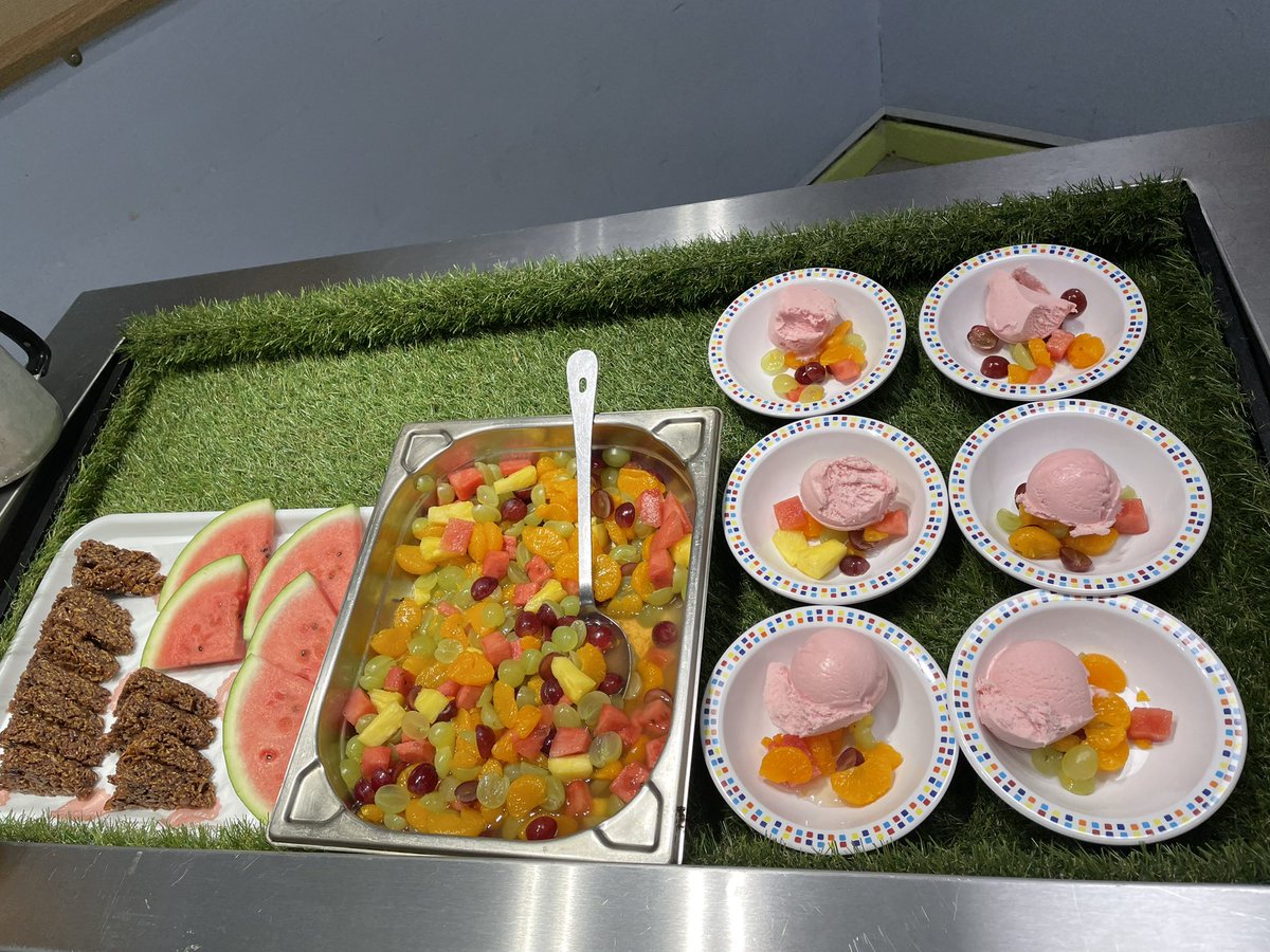 WycliffeKitchen's tweet photo. As difficult as it is cooking in a hot 🥵 kitchen, Roast Dinner Day must go on, ending with fresh fruit salad &amp; ice cream 🍨 @mellorscatering @WycliffePrimary https://t.co/AO3MvJCWFn