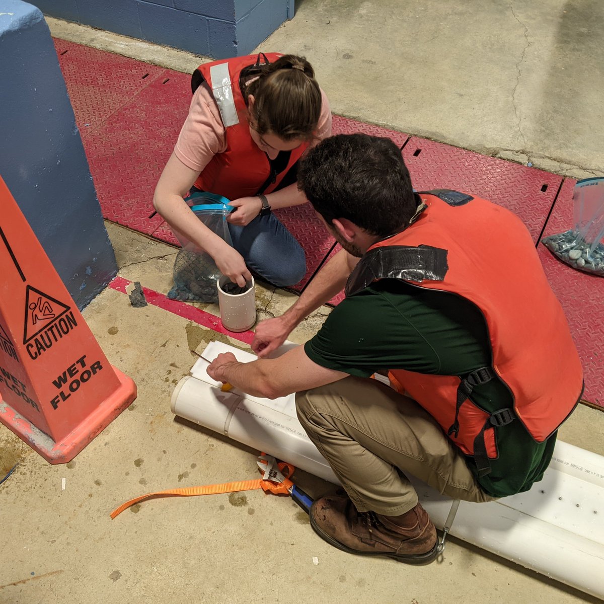 SmartICE_Arctic's tweet photo. Last week, the Tech Shop team brought the #SmartBUOY to the deep-water tank at @MemorialU for testing. We pride ourselves on continuous improvement and being innovative!
#testing #improvement #innovation #deepwatertank #socEnt https://t.co/RgWwj5EIwU