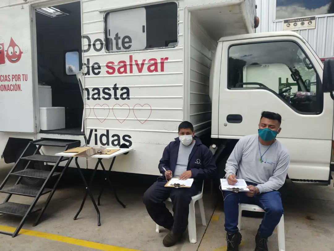 CruzPichincha's tweet photo. iCon tu donación de sangre salvamos vidas 💪🏻❤! Agradecemos a todo el personal de #Metaltronic 🙋🏻‍♂️🙋🏻‍♀️por unirse a nuestra campaña 😌 de donación de sangre que ayudará 🥰 a muchas personas que lo requieran. #CruzRojaPichincha ⛑ https://t.co/FbJZGPGkZx