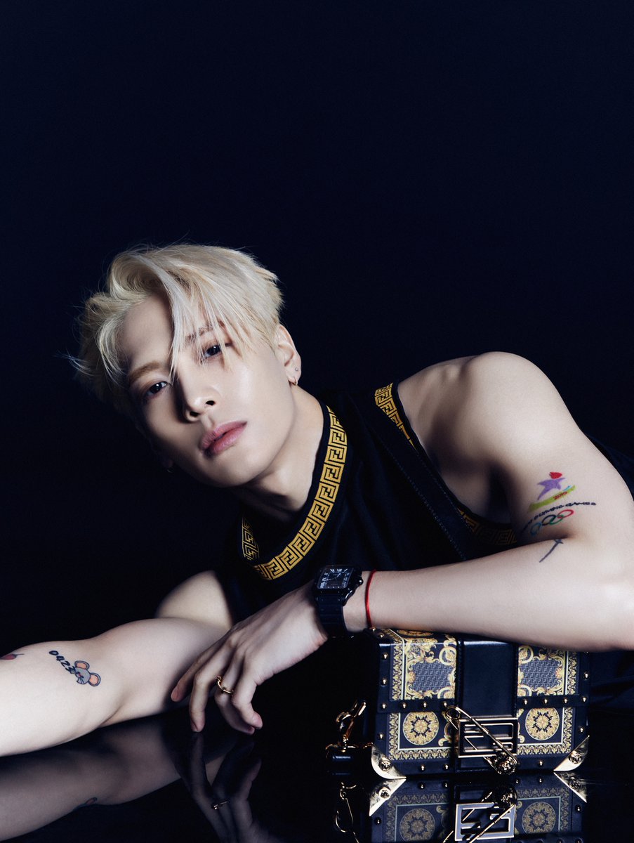 Fendi's tweet photo. Simplicity outlined with a sporty chic perspective through #JacksonWang in the #VersaceByFendi Collection on a #LOfficielPH editorial. #FendiEditorials https://t.co/Jp1zy5jG7f
