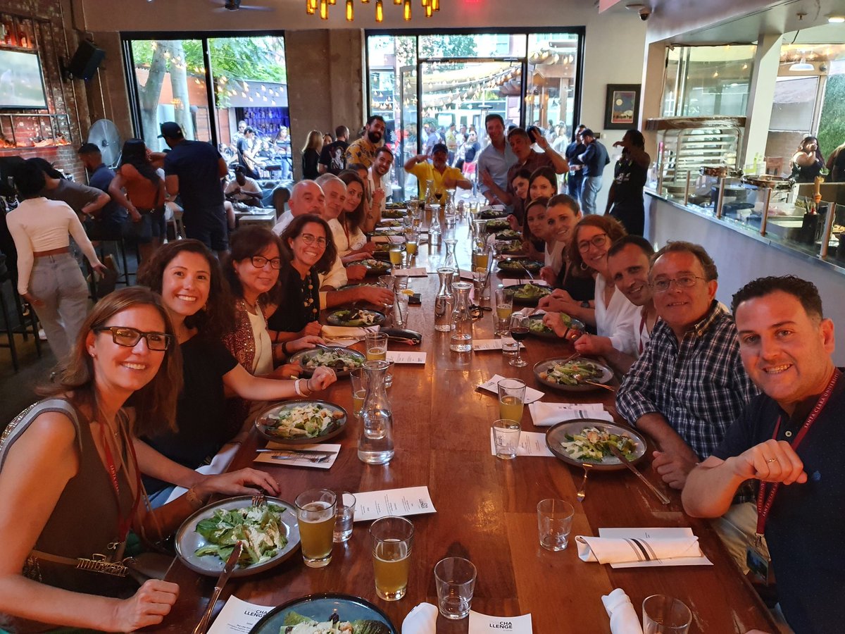 Gran experiencia con <a href="/Educaixa/">EduCaixa</a> por todo lo compartido y vivido. Gracias al equipazo; Ángela, <a href="/JaviDominguezs_/">Javi Domínguez</a>  y Juan por hacerlo tan fácil estos días en San Francisco. Momentos y personas que guardaré siempre en mi mochila de la vida. <a href="/ColeHeidelberg/">Colegio Heidelberg</a> #EduCaixaTheChallenge