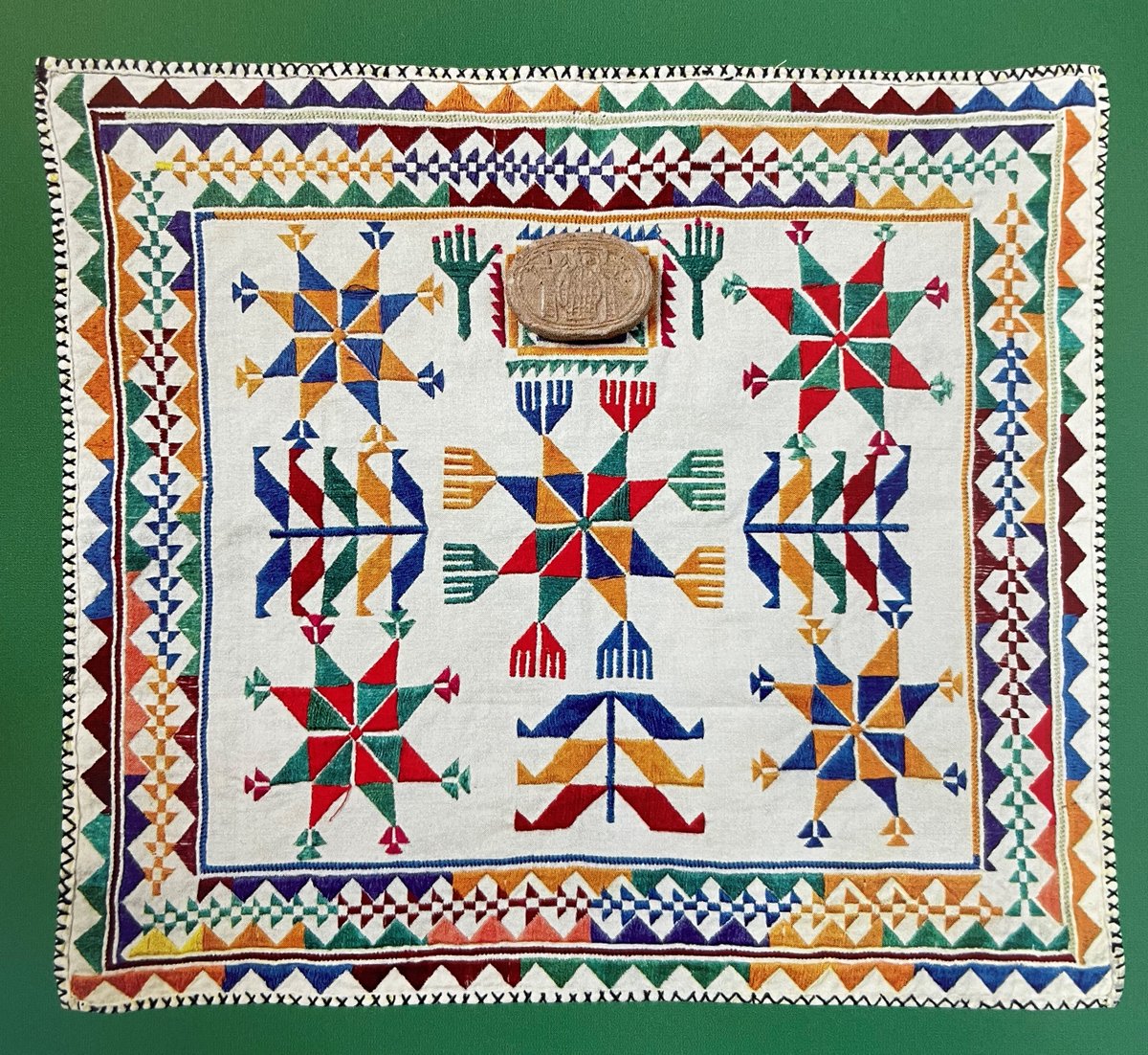 FuchsiaHart's tweet photo. I've been thinking a lot about Hazara embroidery from Afghanistan recently, which has many styles &amp; uses, but I'm particularly interested in the cloths used for praying on and/or wrapping up the prayer tablet (mohr), so here's a thread of beautiful examples... https://t.co/xQDtKu6xgg