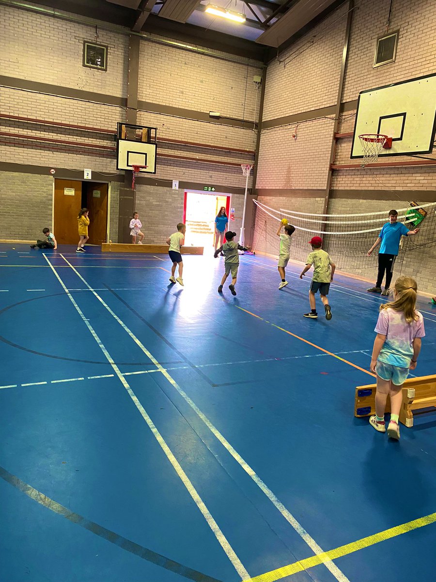 ActiveAyr_SAC's tweet photo. Fantastic end to our 3 day multi sport camp at @kyleacademy_pe 🤩 Thank you to all @SA_LeadershipAc & coaches for the variety of sports and fun activities the children had a blast 🏐 🏸 🏑 🏀 😀 #SASummer #thrivingcommunities #summercamp https://t.co/c66SB2pkAx