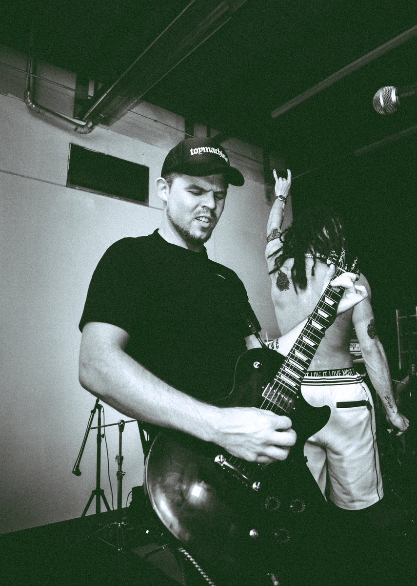 <a href="/ToyMachineMusic/">ToyMachine!</a>