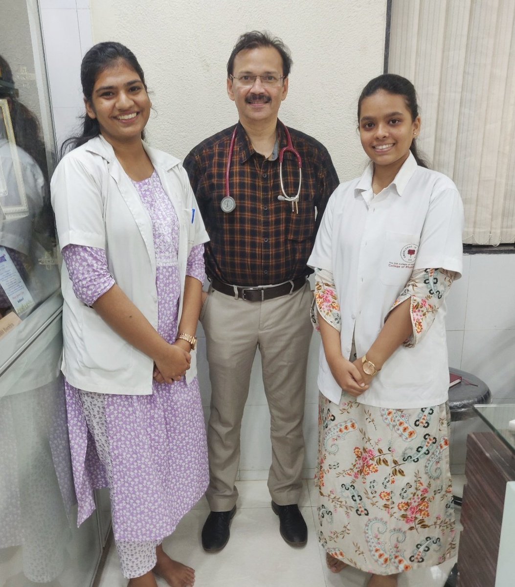 switchindiaorg's tweet photo. Switch India organised a clinical observership under Dr. Salil Bendre.
Two students got the opportunity to work under Dr. Salil, see various cases, administer Influenza vaccine and learn the management of various cases✨
#SwitchIndia #switchindiaorg #switch #healthcare #ngo https://t.co/A132Pbu1K8