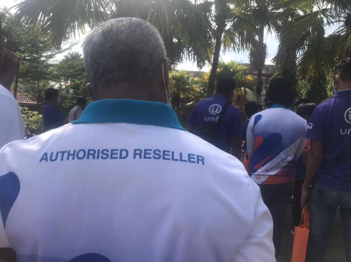 INTERNET FIBER OPTIK tanpa perlu ke bersusah2 ke TM Point.
Ya, kami bantu anda daftar onsite #SMEDAY TM UNIFI Biz
Percuma, MUDAH &amp; Terus boleh semak port ONSITE
14 Julai 2022 khamis, 11pg - 5ptg
Wassap lokasi &amp; alamat unifibyklm.wasap.my
#KLMTECH
#DAFTAR
#SMEDAY
#SETIAPKHAMIS