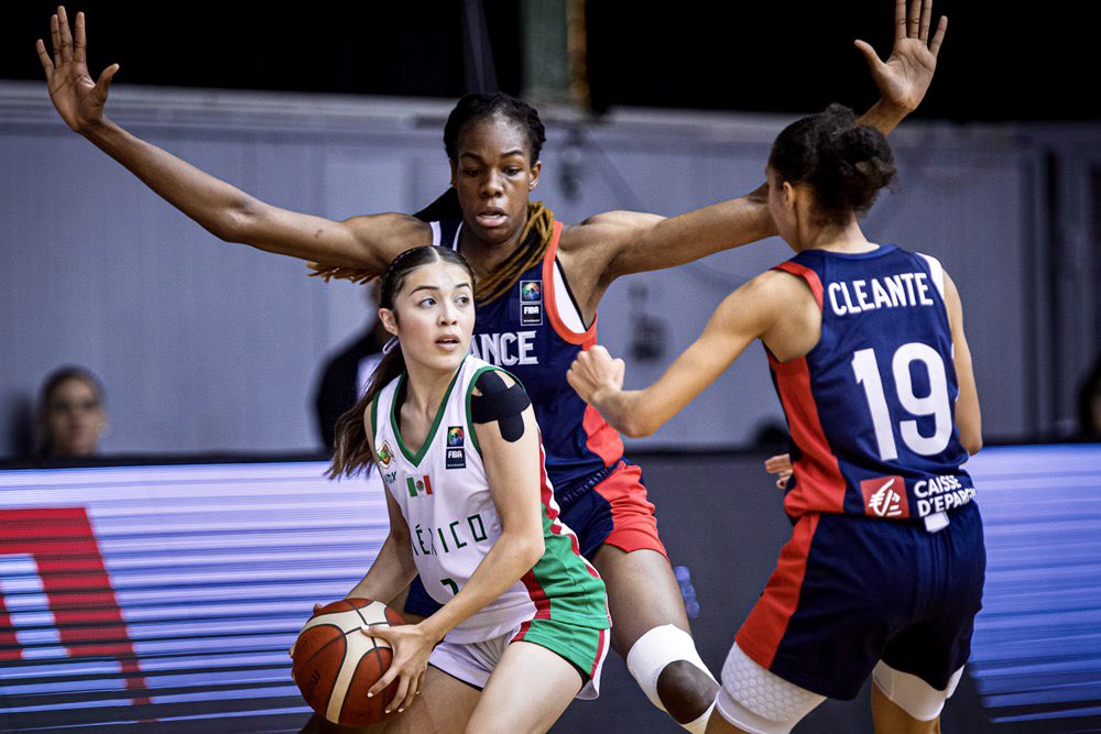 Fito_Rmz's tweet photo. En la Ronda de octavos de Final del @FIBAWWC U17 que se realiza en Hungría, 🇲🇽México cae 86-39 ante 🇫🇷 Francia.

Méx:
Daniela Mendoza 9 Pts - 5Reb
Beatriz Zazueta 5 Pts
@lory_maciel09 5 Pts - 2Reb - 1Asit

Próximo juego el viernes, para jugarse la posición 9 al 16 de la Copa. https://t.co/U1W7LFWUEP