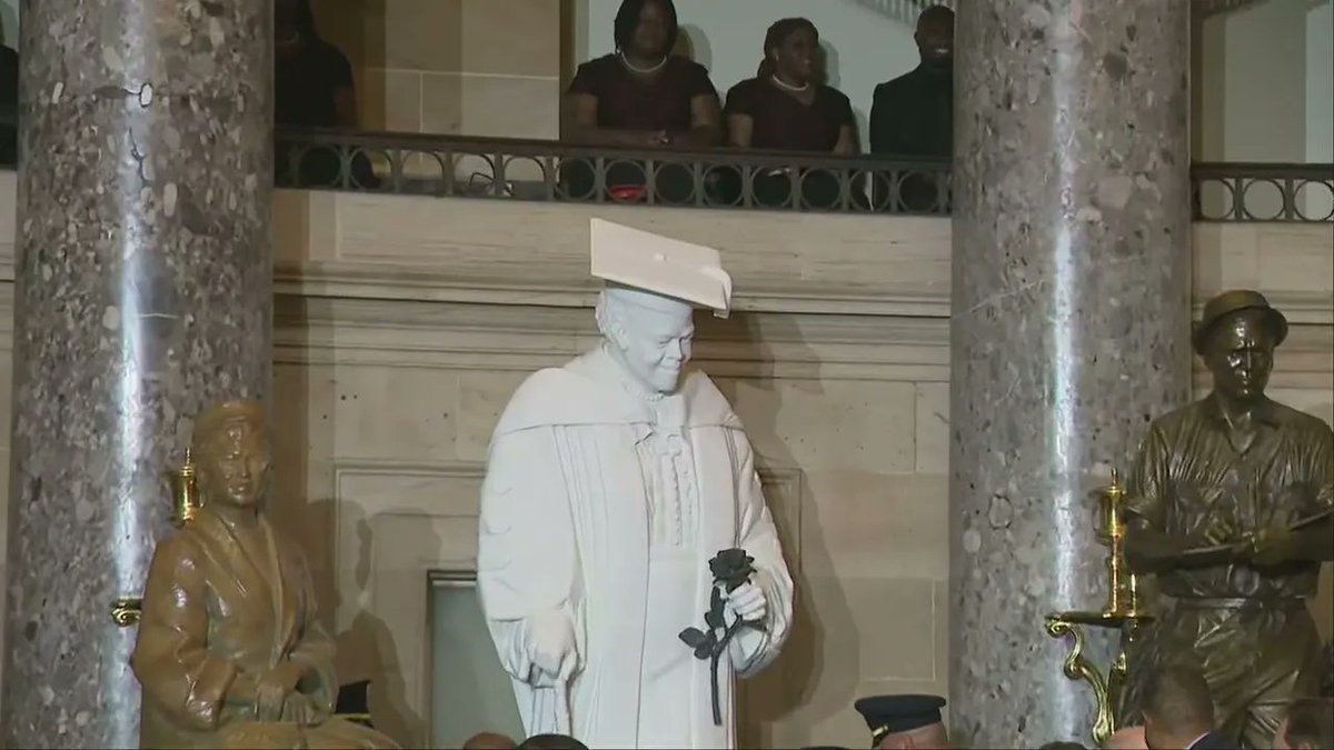 WATCH: Mary McLeod Bethune Statue Unveiled in National Statuary Hall africanamericanreports.com/2022/07/watch-… #MaryMcLeodBethune #BethuneCookmanUniversity #Florida #WashingtonDC #StatuaryHall #CivilRights #AfricanAmerican #BlackHistory