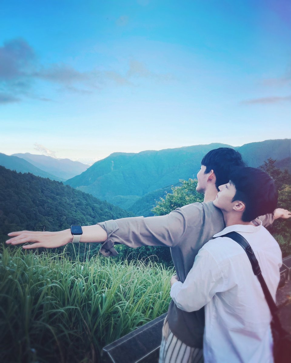 HAOSHIH324's tweet photo. 言語無法表達
就用行動證明吧 📷🚢

@bbalin1000 可以嗎？

#你們的指定Pose
#復刻鐵達尼號
#正負之間
#plusminus 
#happy
#trip 
#MaxHao 
#石承鎬
#林上豪 https://t.co/Hh1r9fOoAk