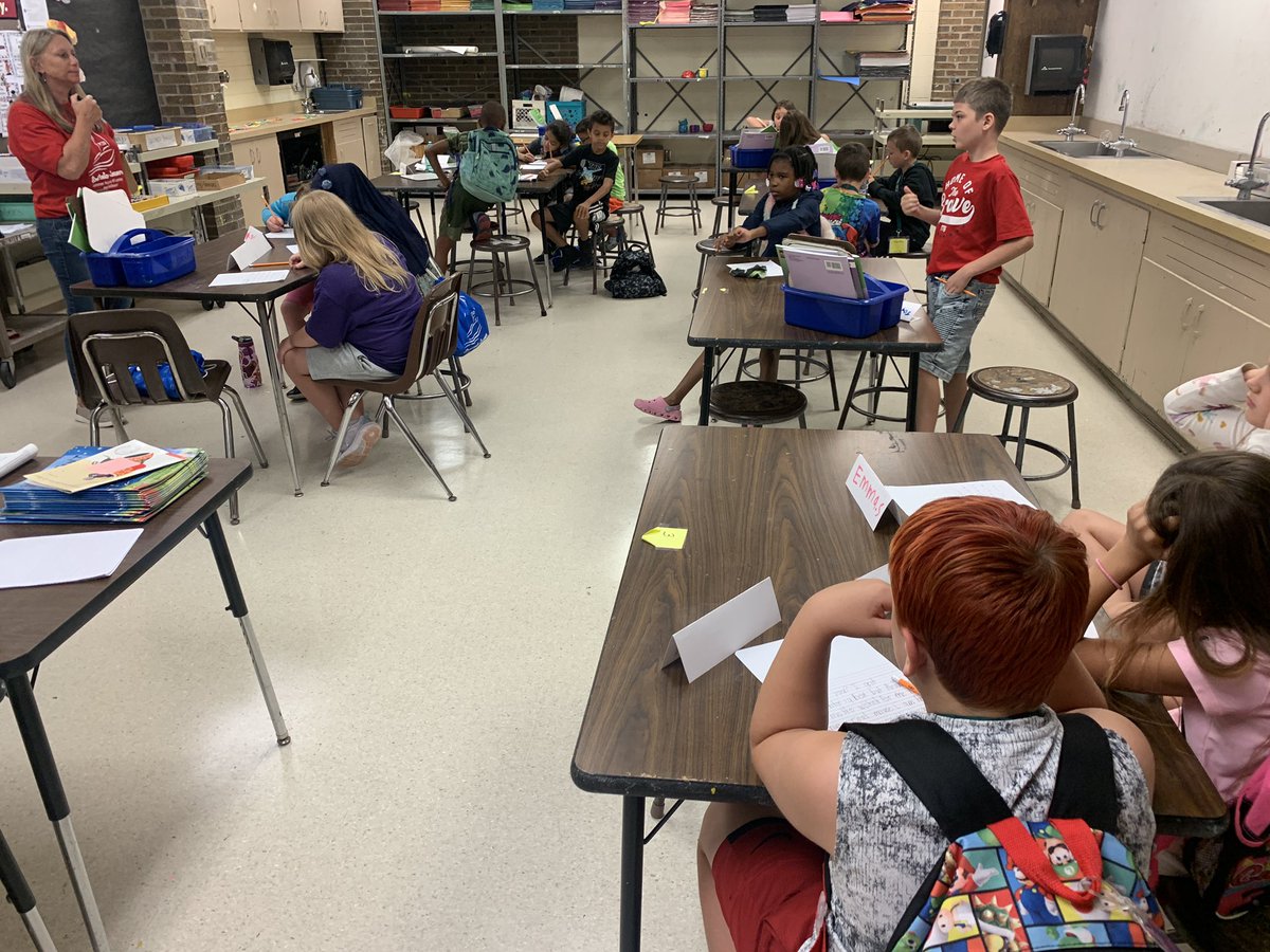 CoachKokely's tweet image. Ms. Karaffa’s 2nd graders writing letters to their toys after reading, “Alexander and the Wind-up Mouse” this morning!! #PCSDSALE 📖✏️