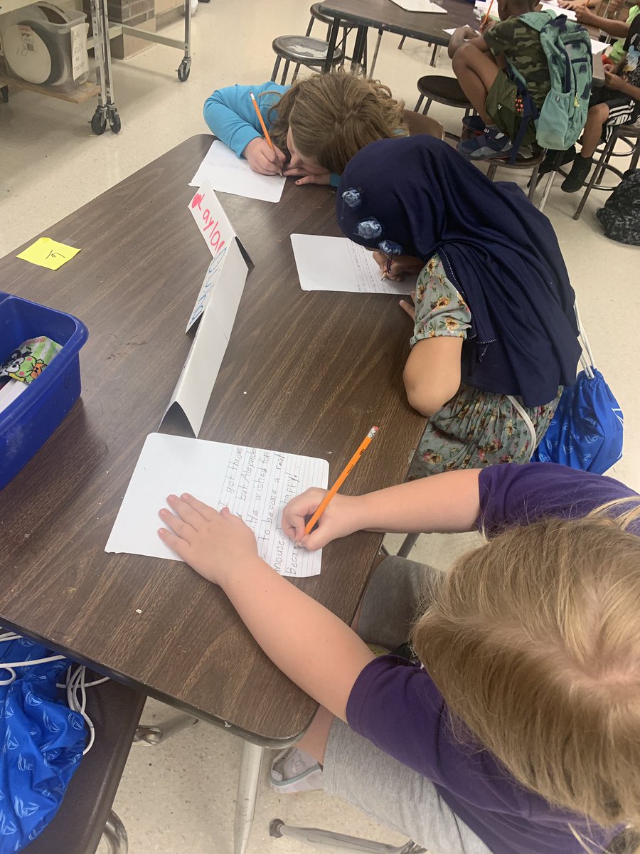 CoachKokely's tweet image. Ms. Karaffa’s 2nd graders writing letters to their toys after reading, “Alexander and the Wind-up Mouse” this morning!! #PCSDSALE 📖✏️