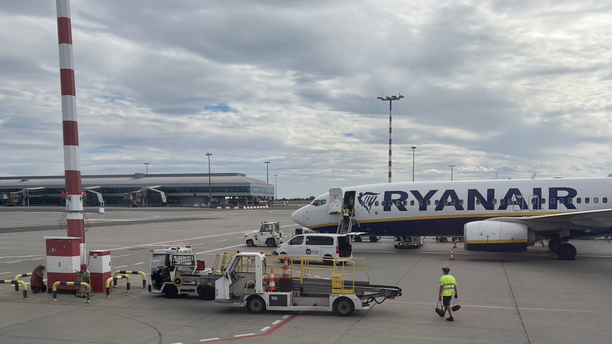 gingy_love's tweet image. Hey ho let’s go!🇮🇪✈️
#EuroPython2022