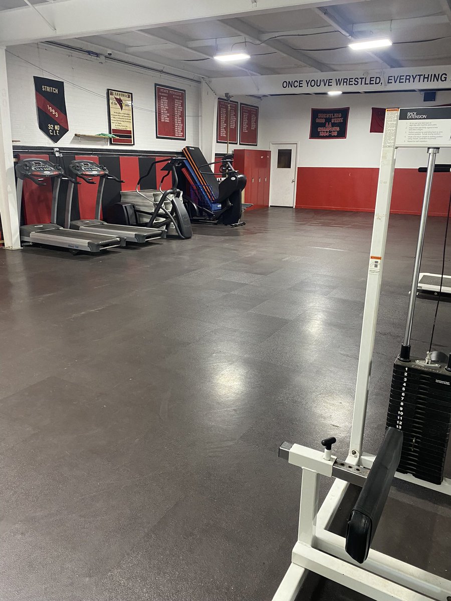 lcervetto's tweet photo. Mopped and organized 💪🏼 athletes always remember this is your space and YOU’RE responsible for taking care of it! Other side will hopefully get done today! https://t.co/XoC2b9GyZZ