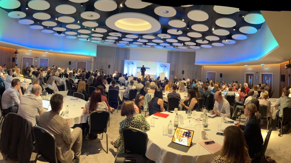 It has been a great privilege to have spoke at the start of the Amosshe 3 day Conference. What a wonderful group of people working in student services up and down the country. Enjoy your 3 day conference everyone :) #amosshe2022