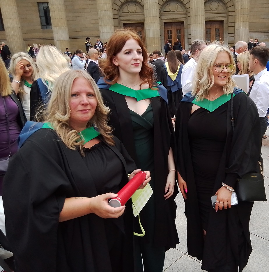 AbertaySci's tweet photo. Many congratulations to our graduating science students celebrating today! #graduation2022 #AberYay #BeAbertay https://t.co/JlJnvL3UWR