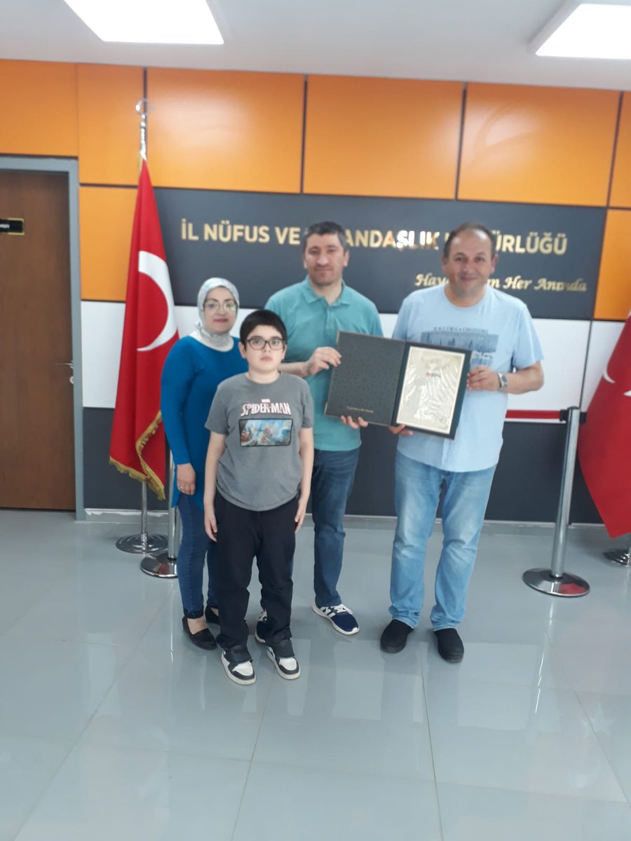 Abana nüfus müdürlüğüne atanmam nedeniyle genel müdürümüz sayın <a href="/sefikaygol/">Şefik AYGÖL</a> 'ün selam ve tebrik mesajını il müdürümüz sayın Bülent Cömert'in elinden aldım. Sayın genel müdürüme ve il müdürüme çok teşekkür ederim.

#HayatınızınHerAnında