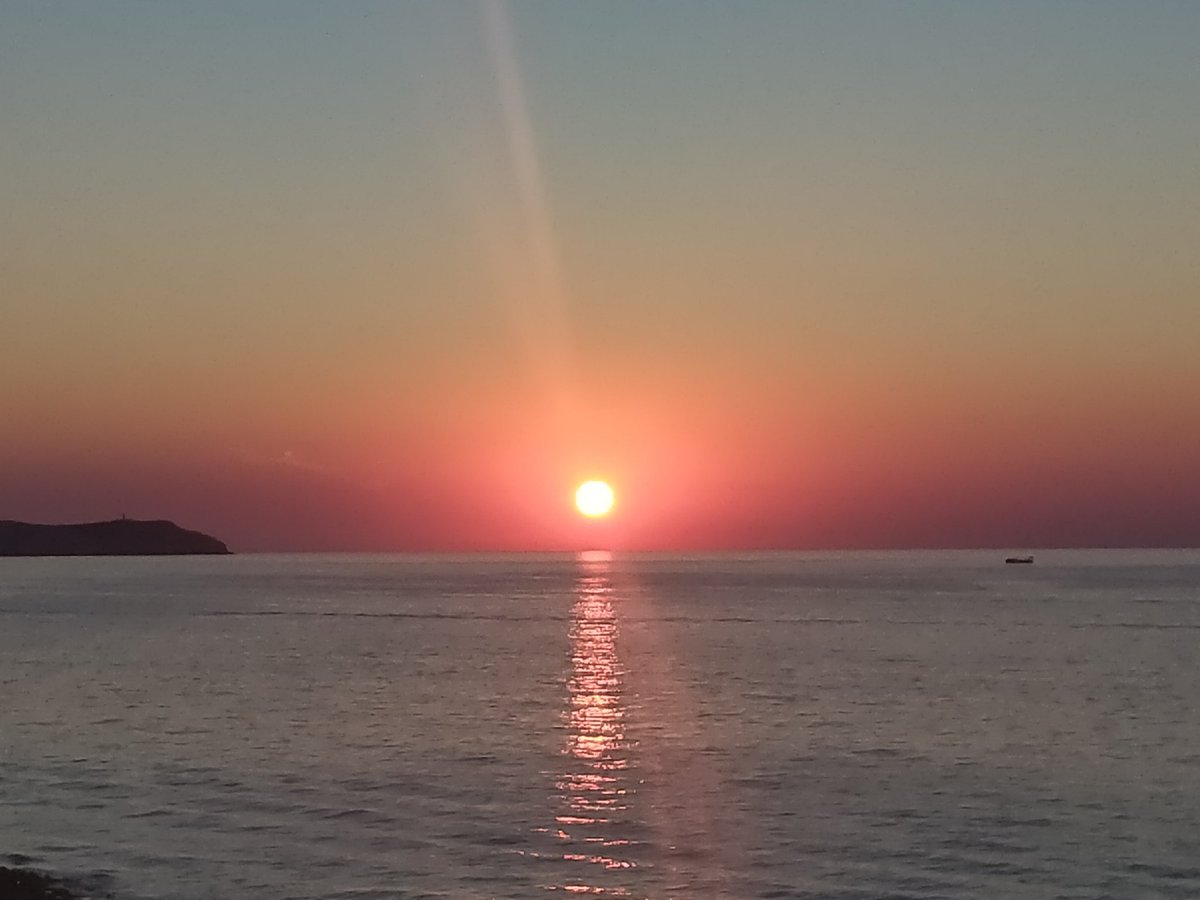 relishibiza's tweet photo. Last night in San Antonio Bay.

We love our magical little island, don't you? 

🌅

#ibiza2022 #ibiza #summer #sunset #sunsetibiza #lovefood #lovedrink #loverelish https://t.co/nE848BgirH