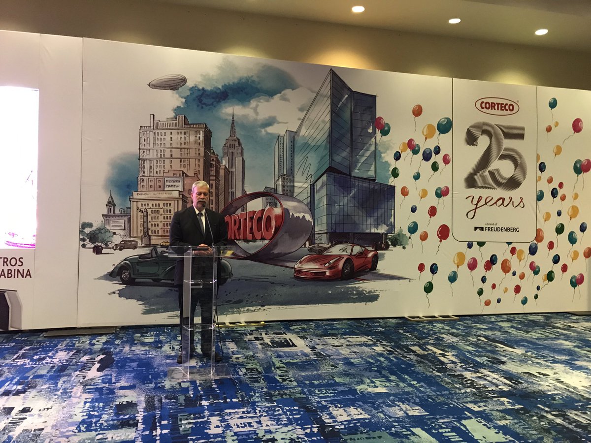 revistaalianza's tweet photo. Francisco González, presidente ejecutivo de @inaoficialmx, señaló que el mercado de autopartes se encuentra en periodo de bonanza con crecimiento importantes para la economía del país #Corteco @PAACEAMMexico https://t.co/oKo9CR61cw
