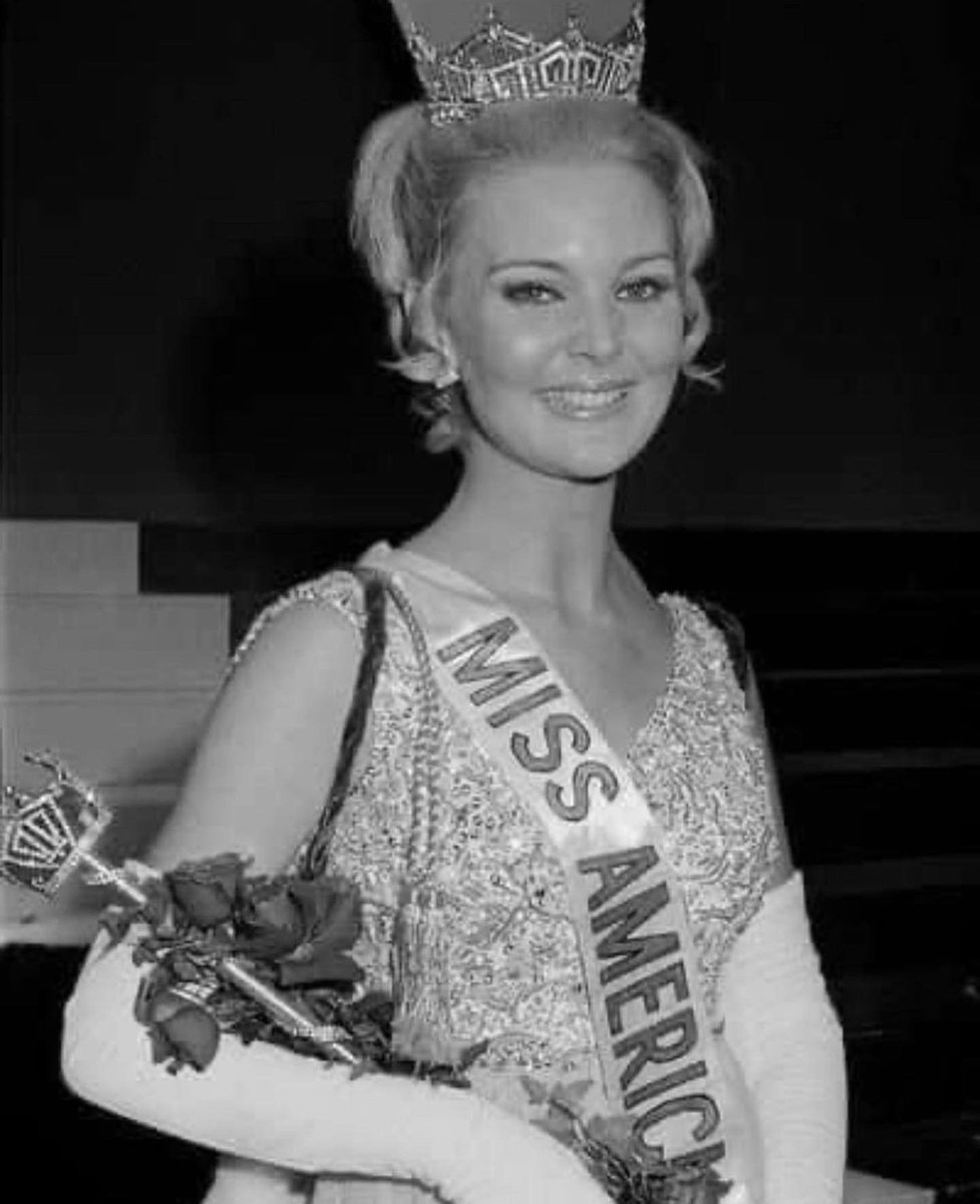 The Miss America Organization is saddened to hear of the passing of Forever Miss America 1970,  Pamela Eldred-Robbins. We appreciate her for her year of service and will miss her dearly. 

Pamela was the first ballerina to become Miss America.