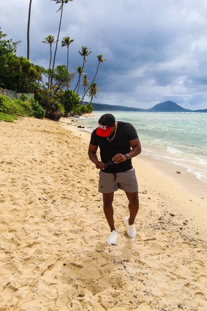DannnyHorne's tweet photo. Heat. 
#hawaii 
#beach https://t.co/dw5moigHoT