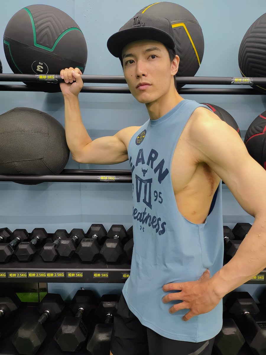 AaronLai0224's tweet photo. It's been a while ~~~
How have you guys been？ 

@UnderArmour
@ProjectRock

#UAHOVRMachina3
#projectrock
#underarmourtw https://t.co/4ulK8AbiNx