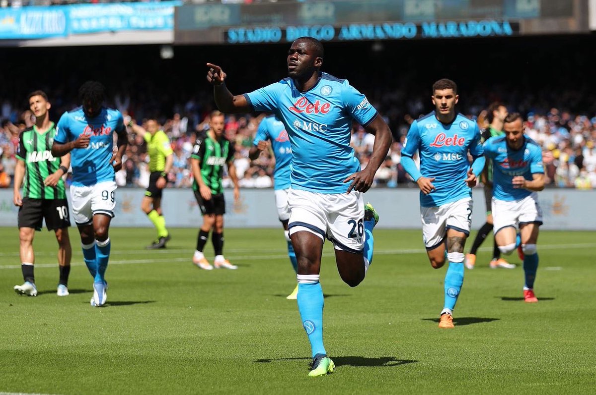 NapoliClubTO's tweet photo. Grazie Koulibaly for everything 💙🥺 https://t.co/Jh43uLESsN
