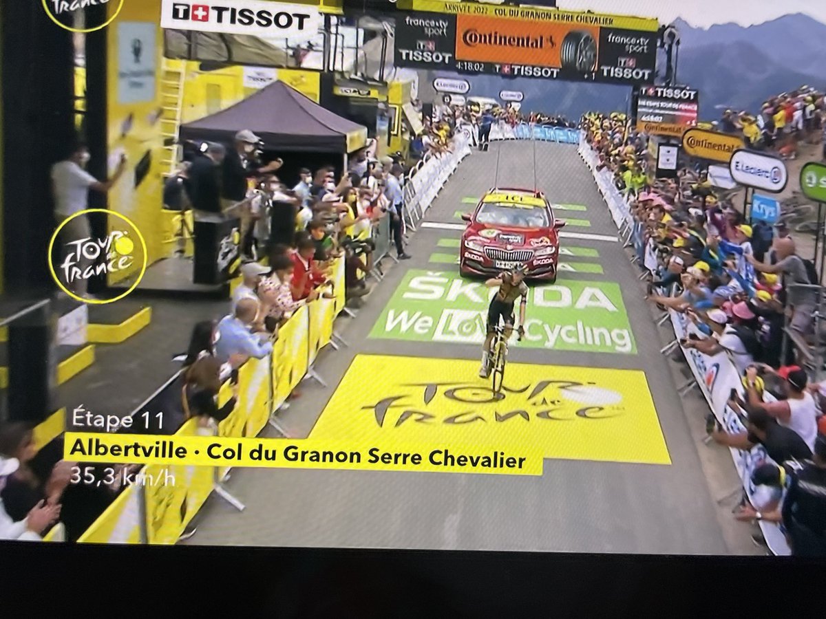 FrederikGermann's tweet photo. Historisk !!! Verdens bedste bjergrytter, ydmyge, fantastiske Jonas Vingegaard 🙏🏻🇩🇰👏🏻 #tourtv2 #TDF2022 https://t.co/9TOiRtDSx4