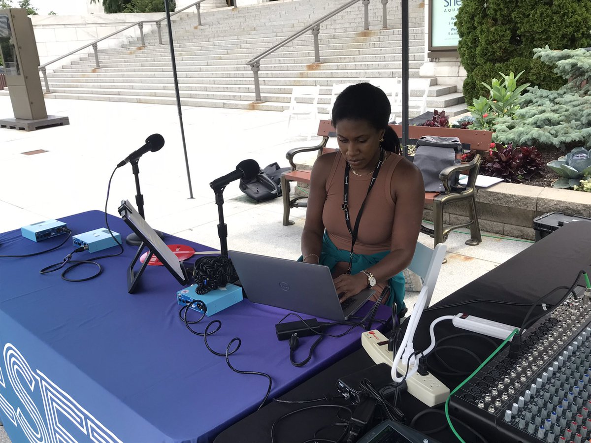 WBEZIntheLoop's tweet photo. A sneak peak at our guests today 👀
 
We’ll talk to @ProfDravid, @JoelBrammeier and folks from @shedd_aquarium, @Openlands, @FPDCC, @AdlerPlanet and @FOTPChicago.

(And our Reset team will be here too! Featured below.) https://t.co/WveXP7t1wS