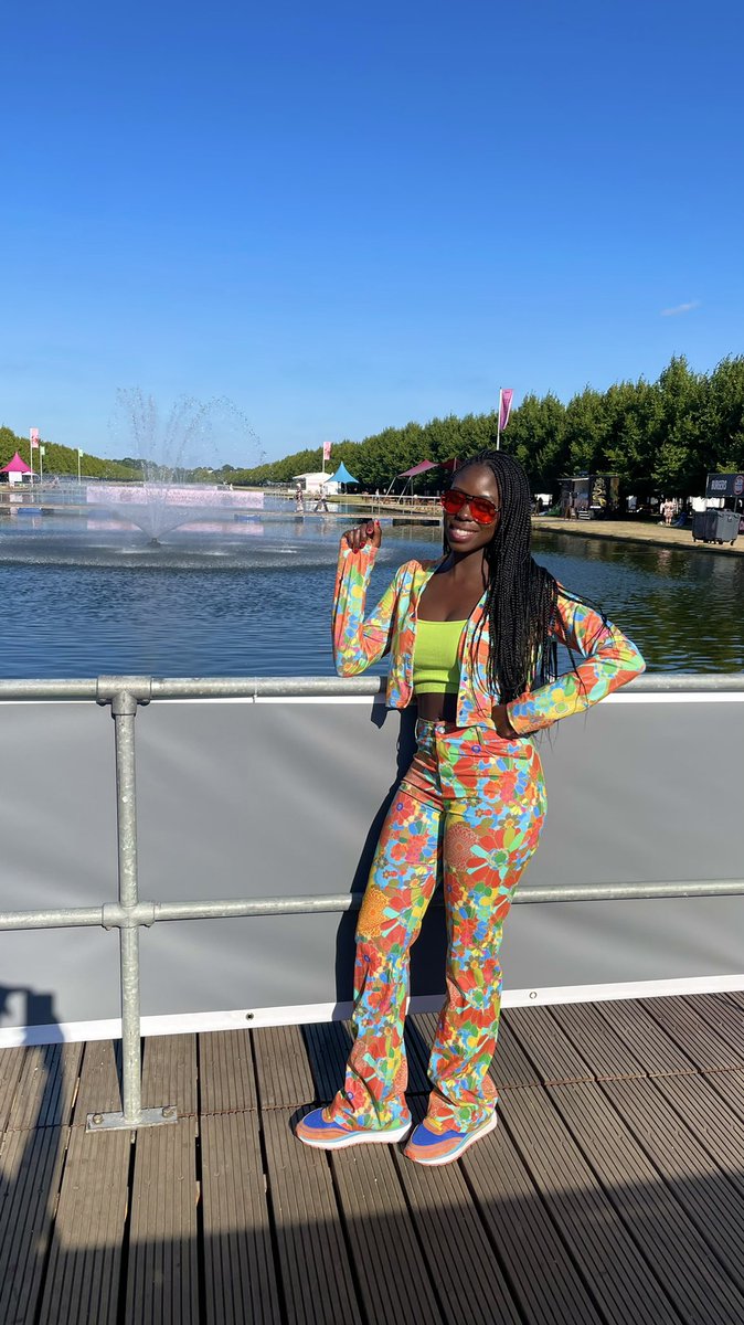 Photo Dump <a href="/The_RHS/">The RHS</a> Hampton Court Palace Garden Fest 07.07.2022 

#rhs #rhshampton #rhshamptoncourt #flowers #festival #live #music #londonlive #livemusic #dump