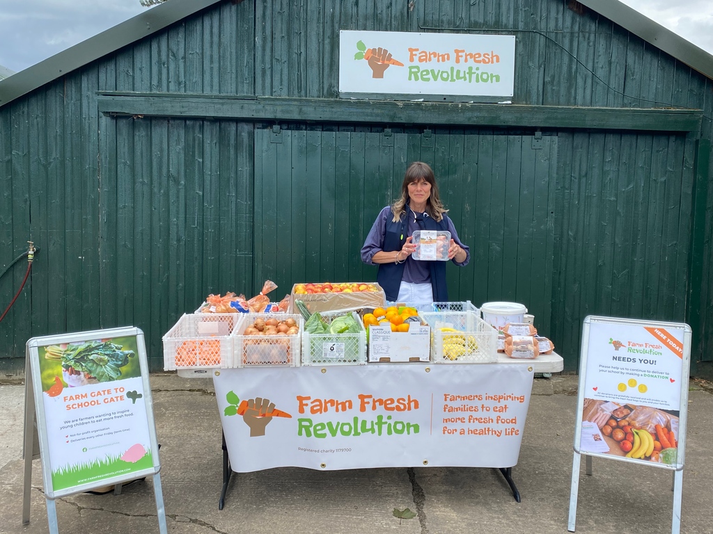 FarmFreshRev's tweet image. 🎈✨🤸‍♀️🥳 ＷＡＨＯＯ！🥳🤸‍♂️✨🎈

🅷🆄🅶🅴 thanks to @M6tollroad for selecting us to receive their cash grant this month, helping us to support our families with our🥕fabulous🥕fresh🥕produce!! 🥰

m6toll.co.uk/m6toll-support…   

#staffordshirecharity #farmfreshrevolution