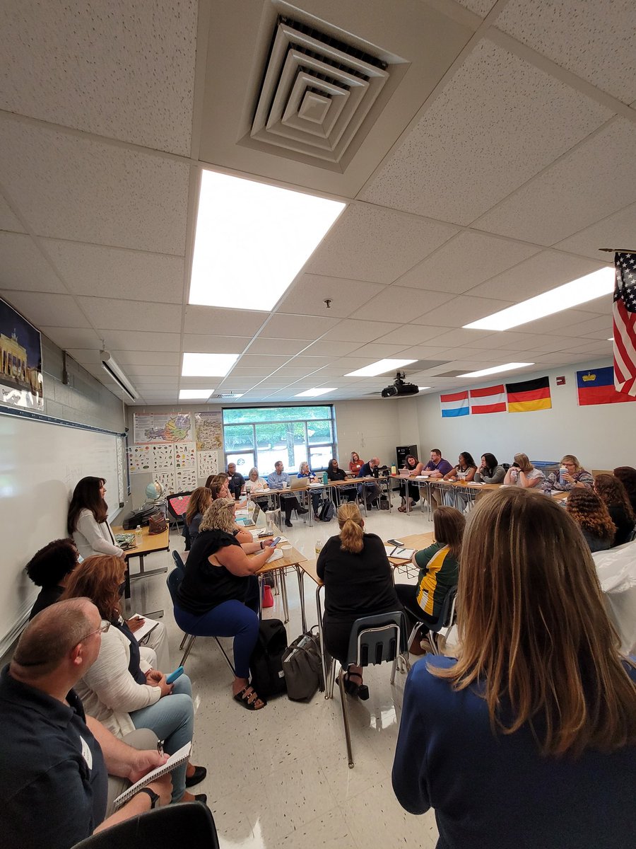 Andrea Evans tweet media