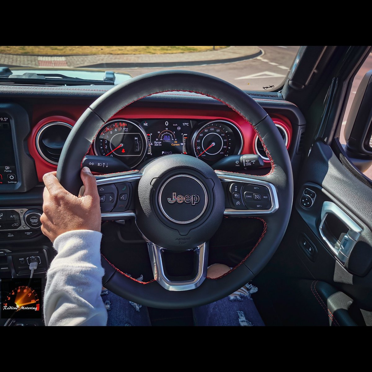 Foxy_Charmz's tweet image. Got to test drive the new #Jeep #Gladiator #Rubicon 🚙