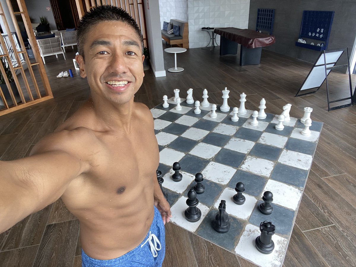 MattLopezDance's tweet photo. Someone play chess with me! Lol. #GrooveMB #GrooveMyrtleBeach https://t.co/WBDAiN26xb