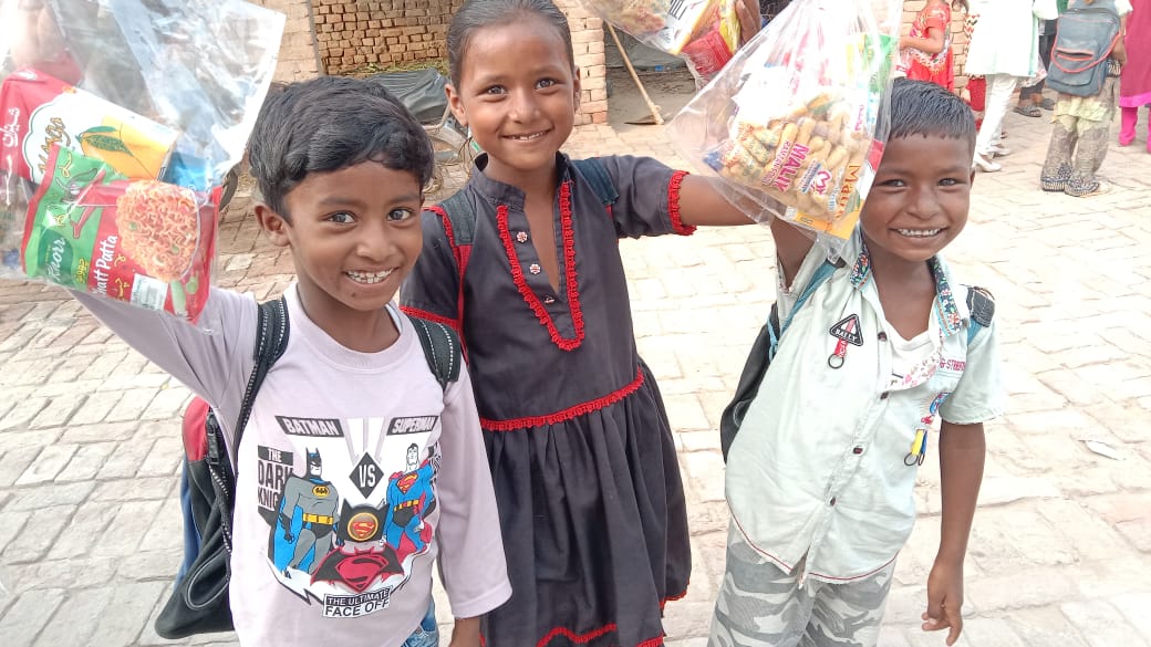 milka_sahotra's tweet photo. Dear Brothers and sister's in Christ!! Remember our orphan kid's in your daily prayers. May our Lord provide them with food packages, Education, Summer clothes and slippers in their feet. 
#JesusIsLord #prayforkids #Supportorphankids 
#bringsmileonfaces 
#Sowyourseed https://t.co/rAc8Yr1aHP