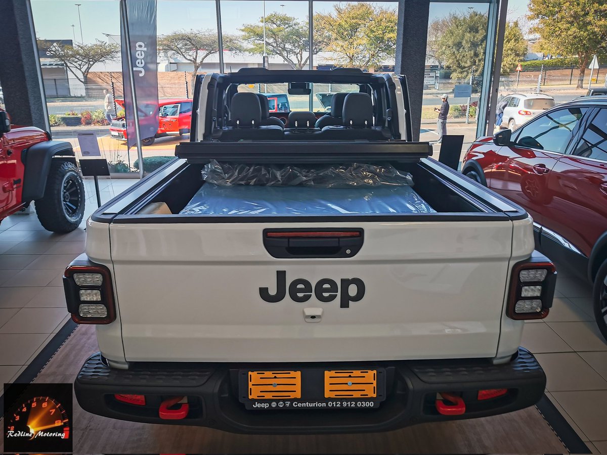 Foxy_Charmz's tweet image. More pics of the #Jeep #Gladiator #Rubicon on my Facebook or Instagram pages. Link in Bio for quick links.

#4x4 #southafrica #newcars