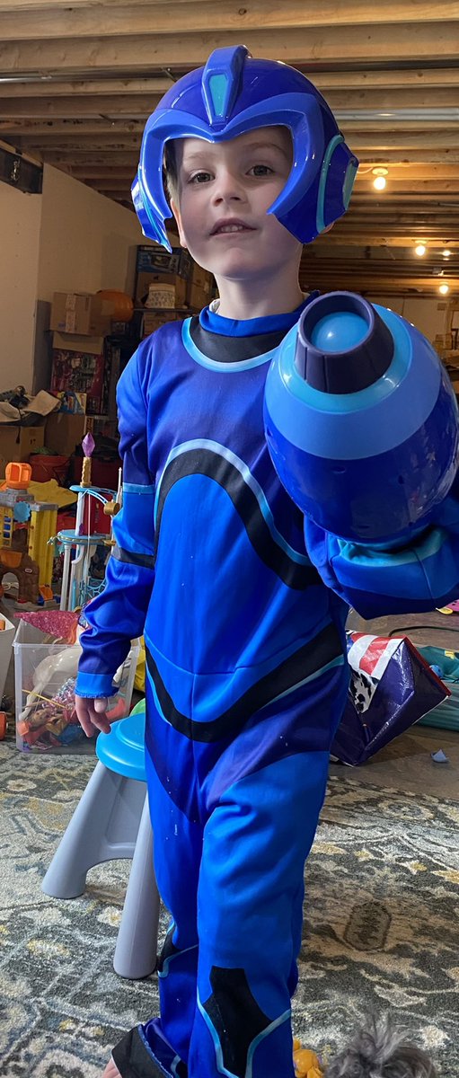 BPCPhD's tweet photo. @scottjohnson @thebriandunaway Mega Man episode of Play Retro is great! My son is obsessed with him. He used to run around with a toy soup can on his hand as a buster. Upgraded him last year. Thankfully Mega Man 11 has an easy mode so he finally stands a chance. #StupidHard https://t.co/jp3Ozr4erh