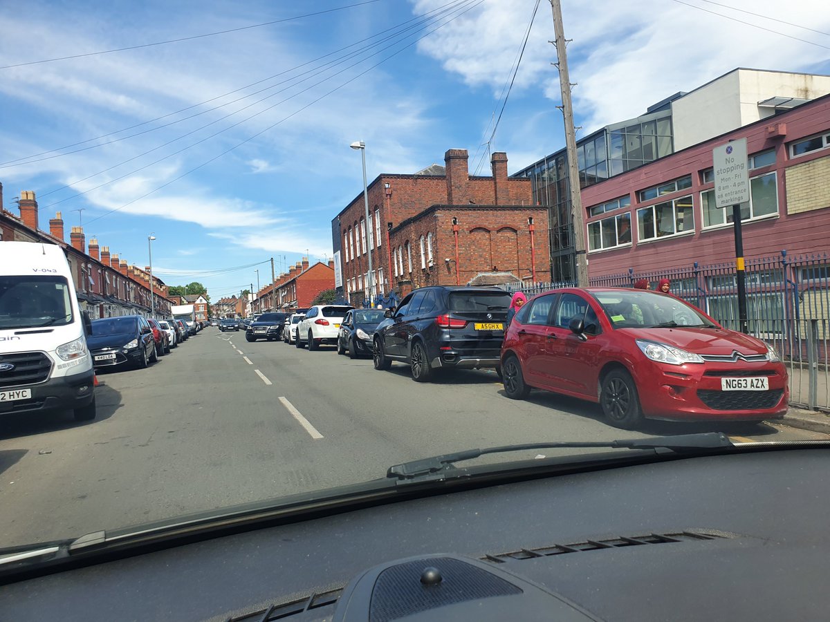 YardleyWMP's tweet photo. Guess what we have been doing 😁👮🏼‍♀️👮‍♂️👍🏻👌20 tickets issued 😳🌞🌞 @ArkVicAcademy @OliveSmallHeath 
@StBernsPrimary 
Looking forward to the school holidays so that we can have a rest from all this ticket issuing 👌👍🏻#stillnotlearning #whywouldyouriskalife https://t.co/iCJb9JiwHf