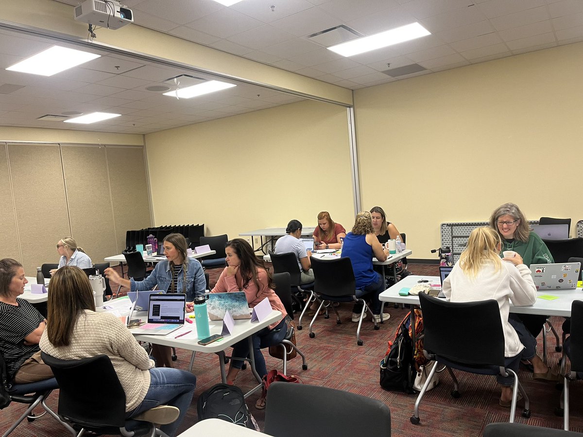 #KISDLADDER teachers learning about their <a href="/CliftonStrength/">CliftonStrengths</a> and how they can use their strengths to work even better!! <a href="/McgaheySuzanne/">suzanne mcgahey</a> <a href="/KISDPL_Lead/">Keller ISD Professional Learning and Leadership</a>