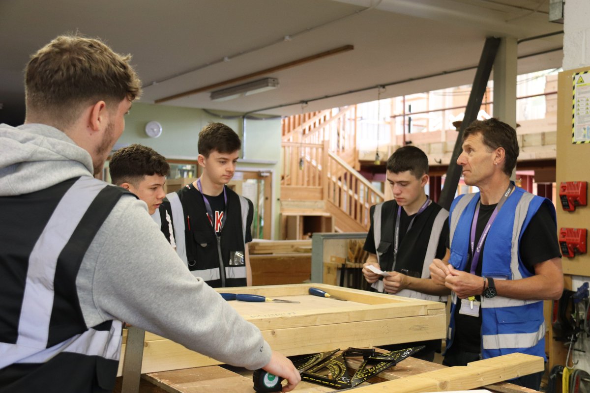 EKCFolkestone's tweet photo. The Construction industry is BOOMING & our #OnsiteConstruction #TLevel could be the opportunity you need to kickstart your career π·ββοΈπ·ββοΈ
Last year our students enjoyed site visits, work placements, and more! π
Check it out! π https://t.co/lcUJ4CP6VL
#FolkestoneCollege https://t.co/wJJcjOSB3M