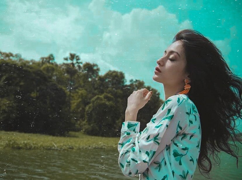 This is how I would die 
into the love I have for you: 
As pieces of cloud 
dissolve in sunlight.
Rumi

[ Powai Lake during the rains. ]

#WhatKarishmaWore
#PowaiLake #MumbaiBloggers