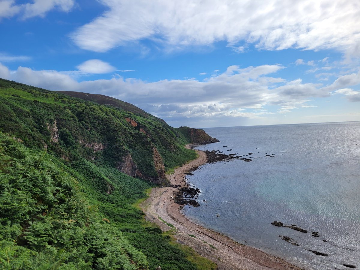 Jamie_LEJOG's tweet image. Day 93: Helmsdale to Dunbeath, 16 miles. Another very tough day! Took the John O Groats trail as far as Berriedale but found that the terrain made for very slow going. Switched onto the roads for the last 6 miles to make the day a bit more manageable.