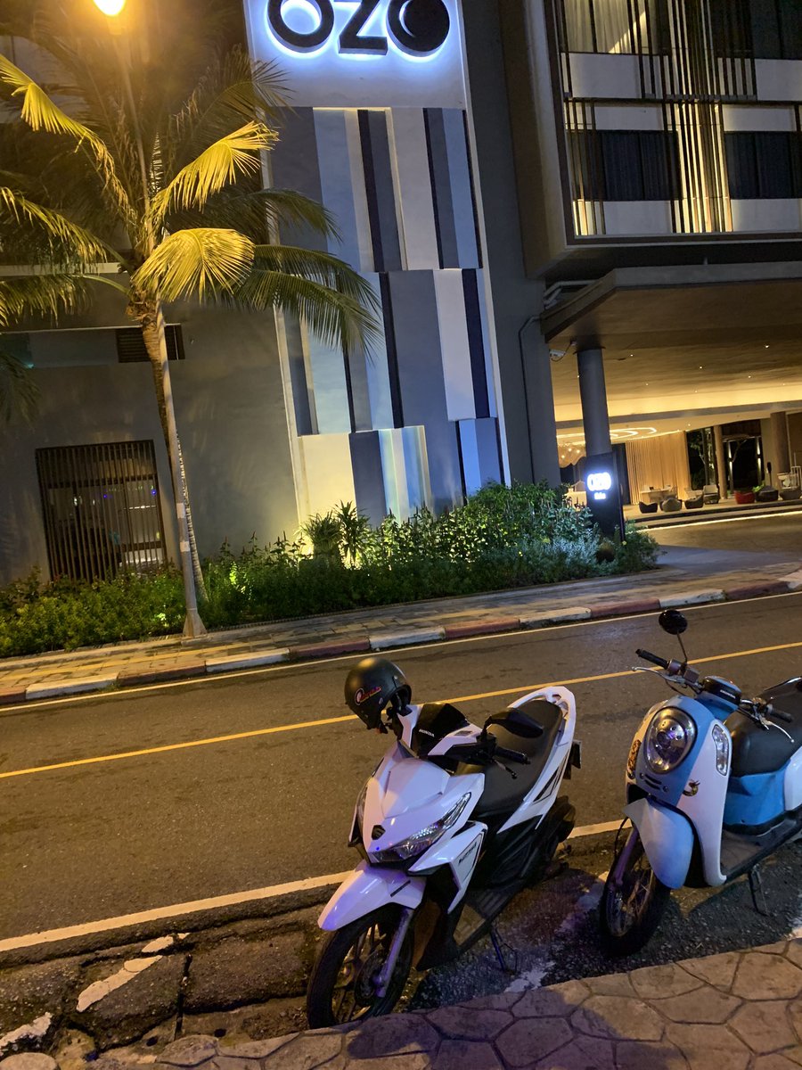 GreenyKirk's tweet photo. Sitting here as this car just crashes into this bike and drives off, this country is a free for all zone https://t.co/AP0nQShKWH