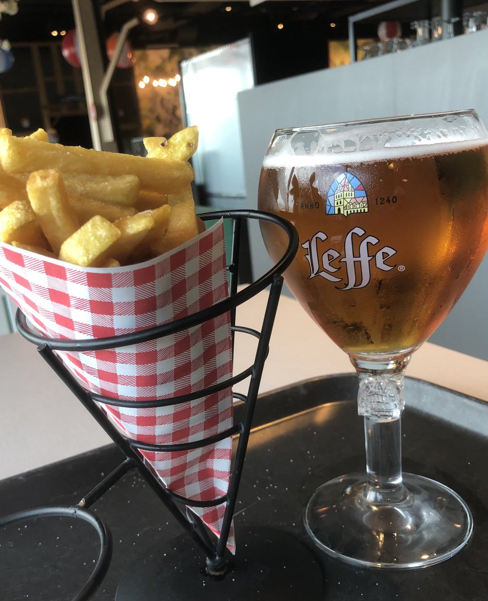 TuijaJansson's tweet photo. Belgian reissu lopetetaan perinteisesti, #fritit ja #olut. #mammareissaa https://t.co/jzg2764U48