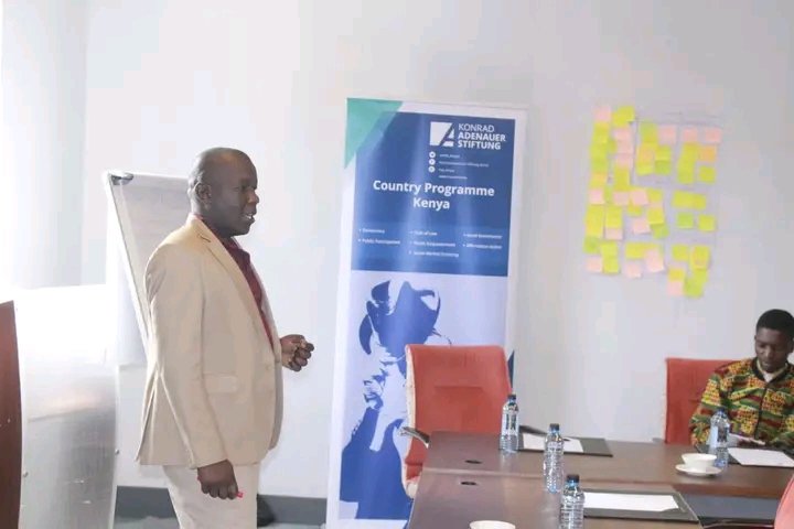 #TowardsPublicAccountability 
The 2 days engagement with different CSOs on Collaborative efforts to strengthen Budget tracking in our Counties was informative with lots of Take Aways !
Thank you <a href="/KAS_Kenya/">Konrad-Adenauer-Stiftung (KAS) Kenya</a> for your continued support <a href="/kellykeya/">kelvin keya</a> <a href="/AdogaEdwin/">adoga edwin</a> <a href="/TIKenya/">TI-Kenya</a> 
#DevolutionKe
