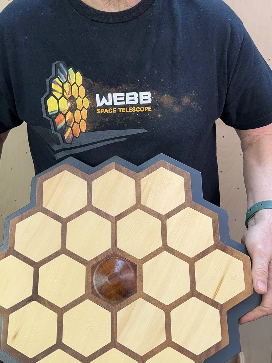timcel's tweet image. Does this sculpture look familiar? Coincidence? I think not. @NASAWebb. #wood #woodcarving @popularwoodworking #sculture #space @NASA @pweditors @WebbTelescope_ @WebbTelescopeUK @JWSTObserver @pweditors @EsaWebb